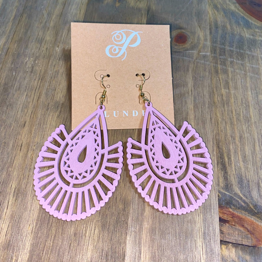 New Pink Wood Plunder Earrings 10$
